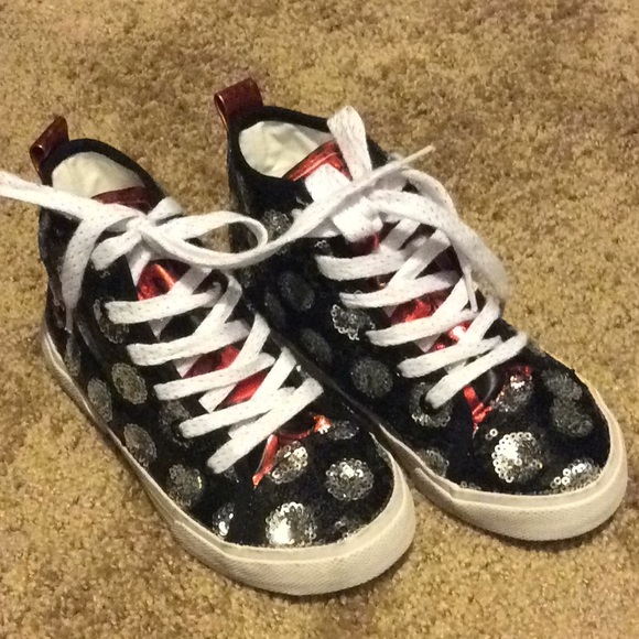 SOLD!!! NWOT Disney Minnie Shoes - Picture 3 of 8